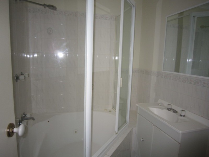 18/11 Flack Street, Holt ACT 2615