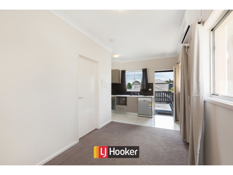2/11 Grocott Lane, Gungahlin ACT 2912
