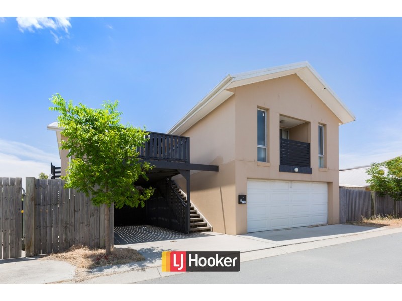 2/11 Grocott Lane, Gungahlin ACT 2912