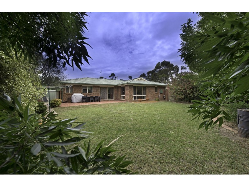 24 Unaipon Avenue, Ngunnawal ACT 2913