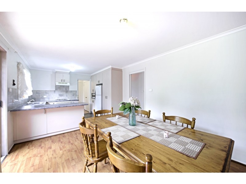 24 Unaipon Avenue, Ngunnawal ACT 2913