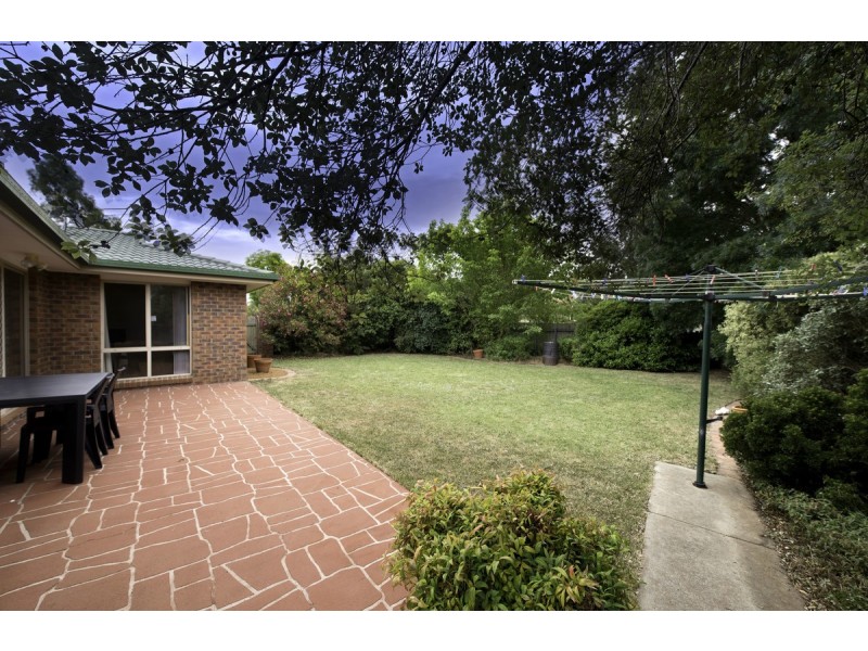 24 Unaipon Avenue, Ngunnawal ACT 2913