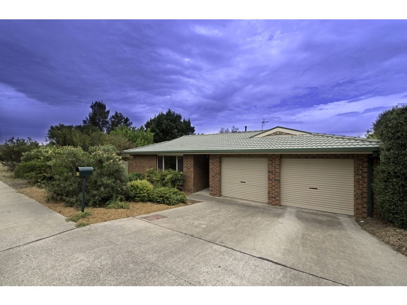 24 Unaipon Avenue, Ngunnawal ACT 2913