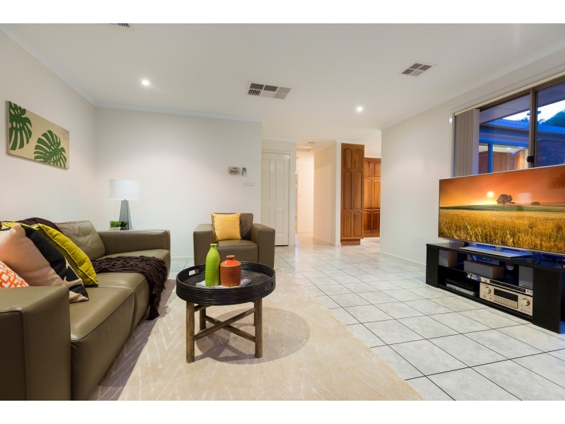 13 Augustus Close, Palmerston ACT 2913