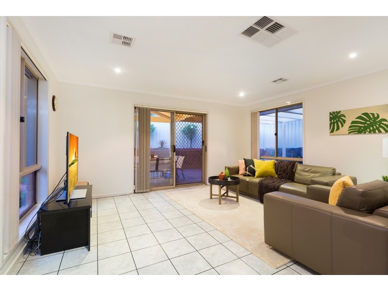 13 Augustus Close, Palmerston ACT 2913