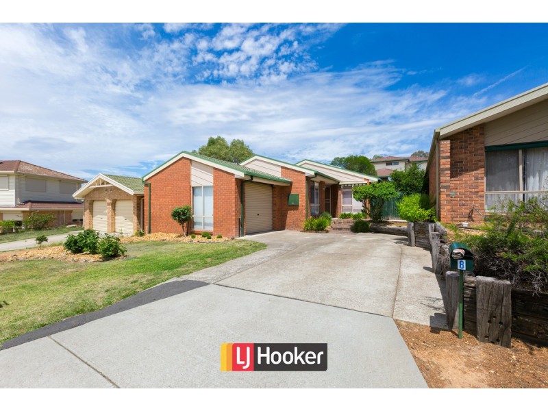 8 Leonard Close, Dunlop ACT 2615