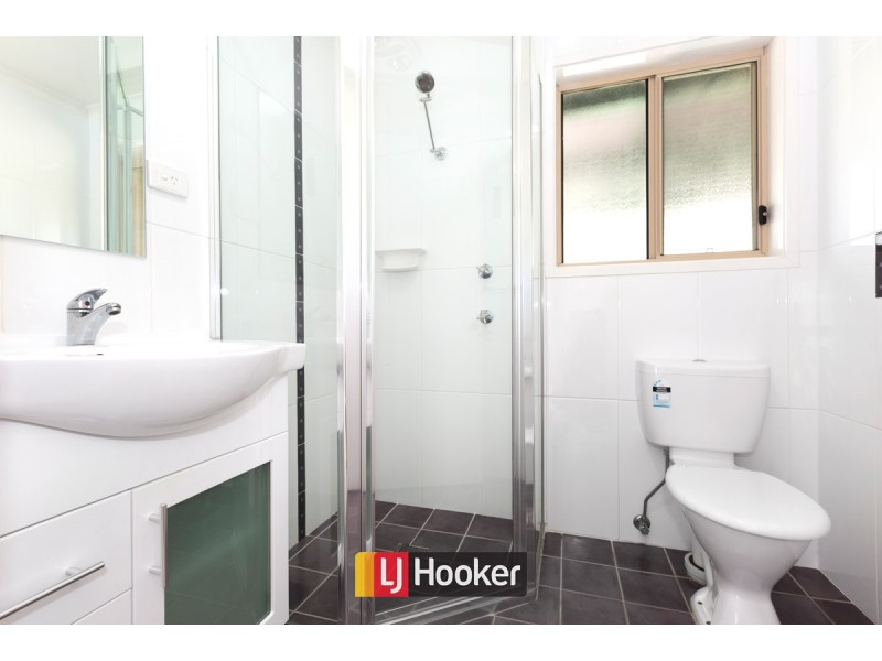 8 Leonard Close, Dunlop ACT 2615