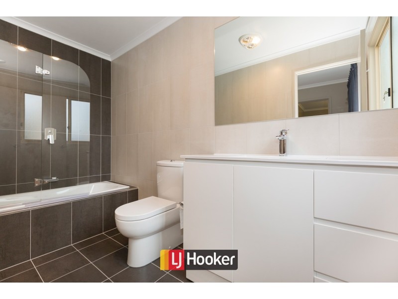 6 Noble Close, Ngunnawal ACT 2913