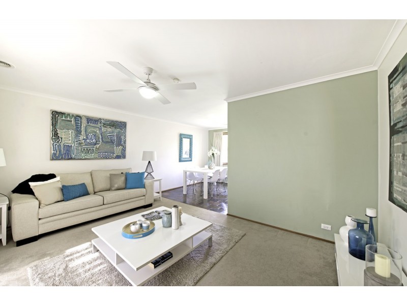 16 Hamlet Place, Florey ACT 2615