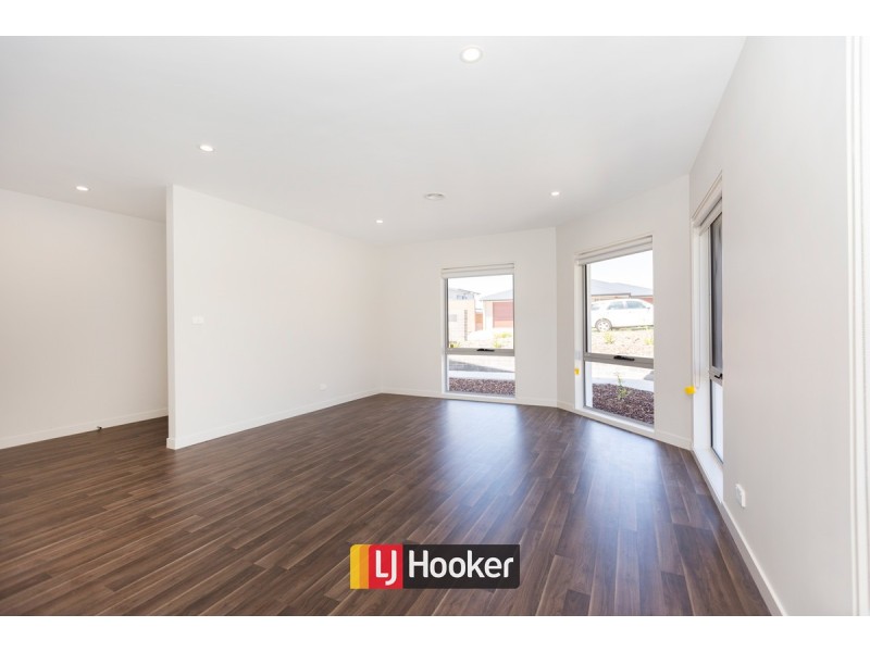 24 Fingal Street, Crace ACT 2911