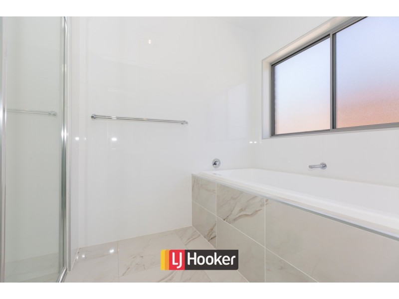 24 Fingal Street, Crace ACT 2911