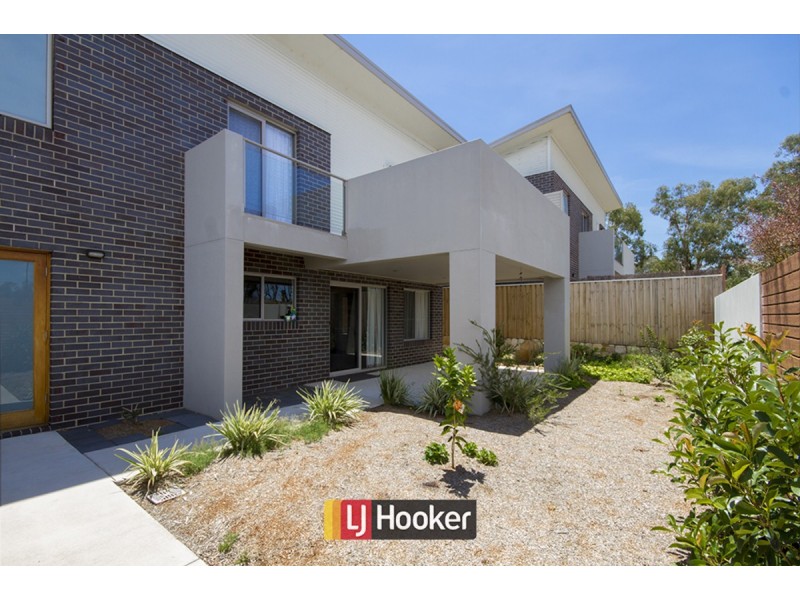 2/50 Victoria Owen Circuit, Casey ACT 2913