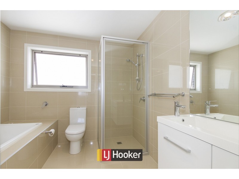 2/50 Victoria Owen Circuit, Casey ACT 2913