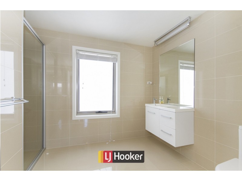 2/50 Victoria Owen Circuit, Casey ACT 2913