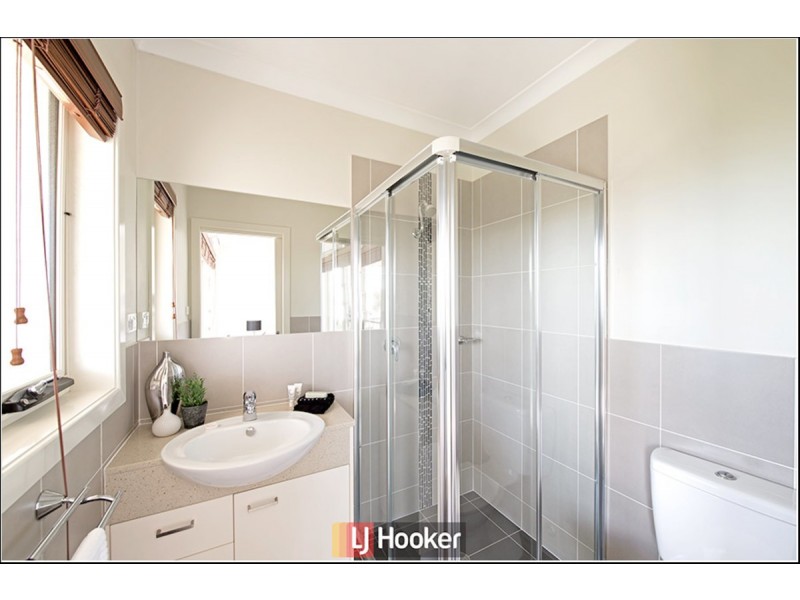 14 Megalong Crescent, Harrison ACT 2914