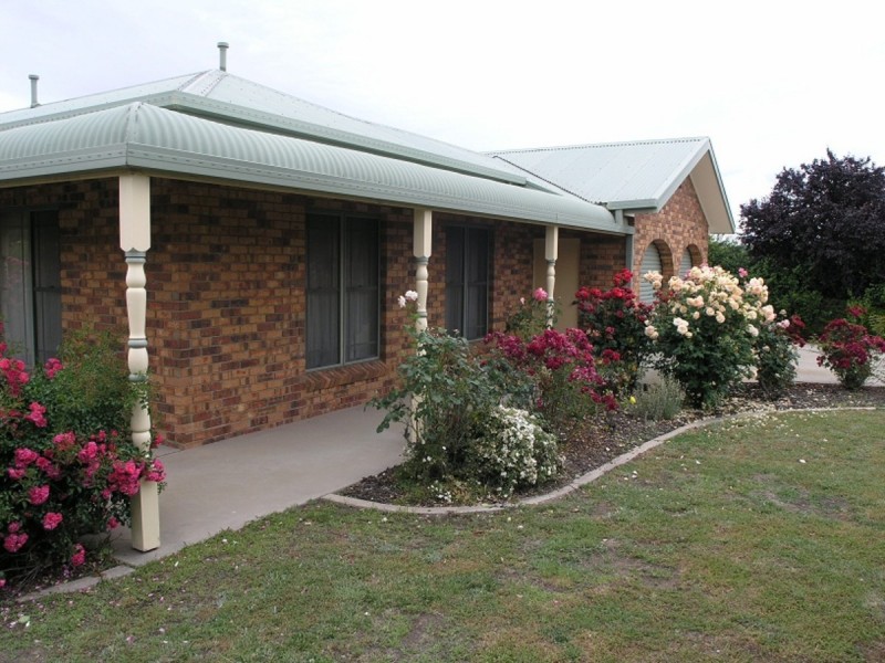 1 Elm Way, Jerrabomberra NSW 2619