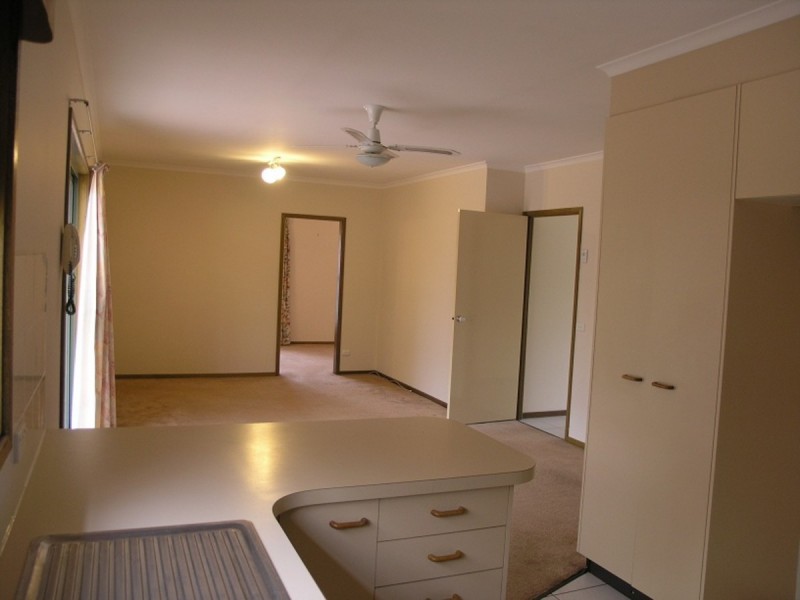 1 Elm Way, Jerrabomberra NSW 2619