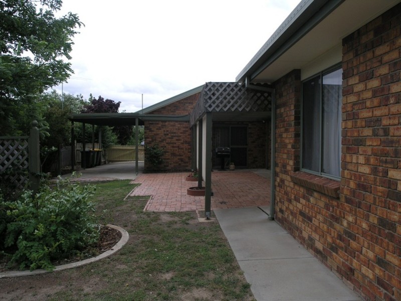 1 Elm Way, Jerrabomberra NSW 2619