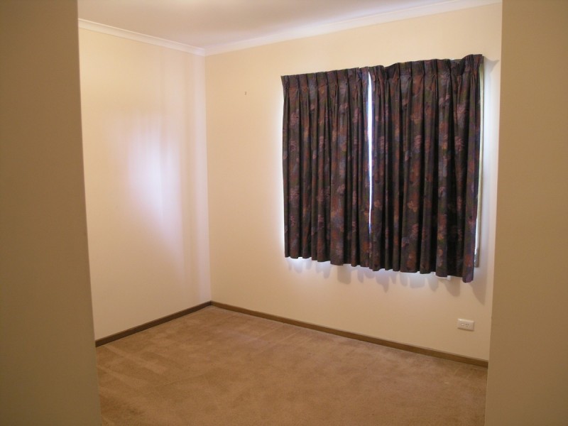 1 Elm Way, Jerrabomberra NSW 2619
