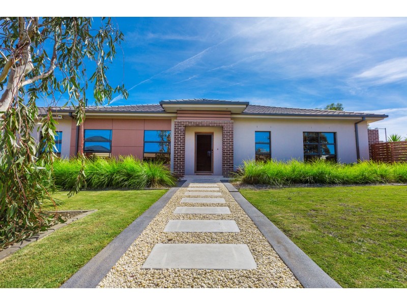 13 Doris Turner Street, Forde ACT 2914