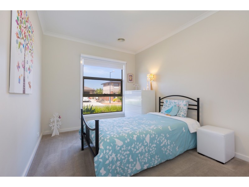 13 Doris Turner Street, Forde ACT 2914