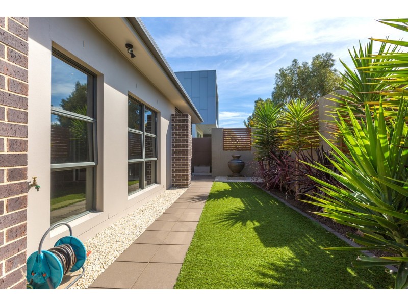 13 Doris Turner Street, Forde ACT 2914