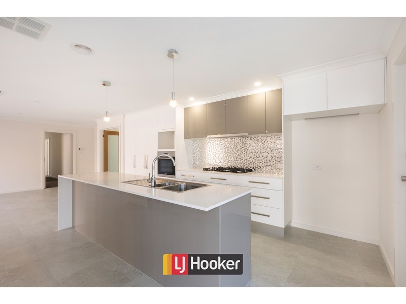 16 Turbayne Crescent, Forde ACT 2914