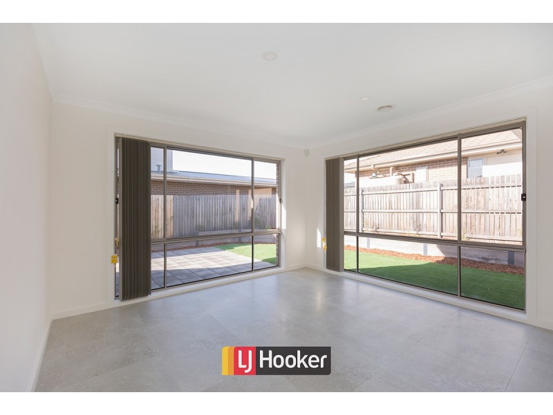 16 Turbayne Crescent, Forde ACT 2914