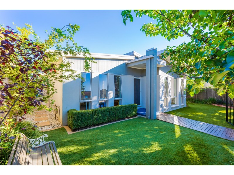 16 Bettie McNee Street, Watson ACT 2602