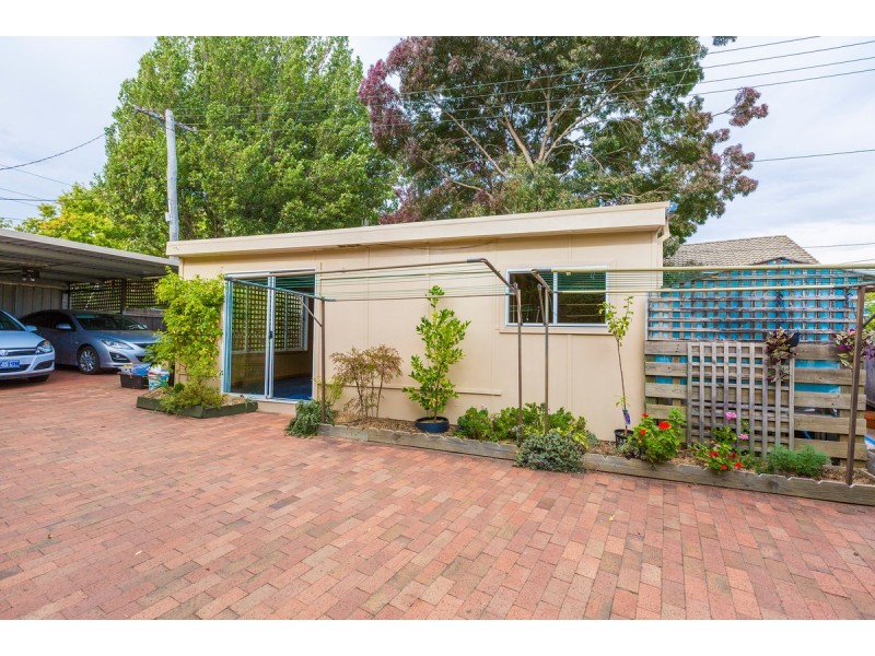 24 Madigan Street, Hackett ACT 2602