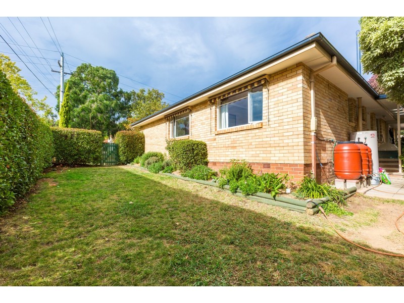 24 Madigan Street, Hackett ACT 2602