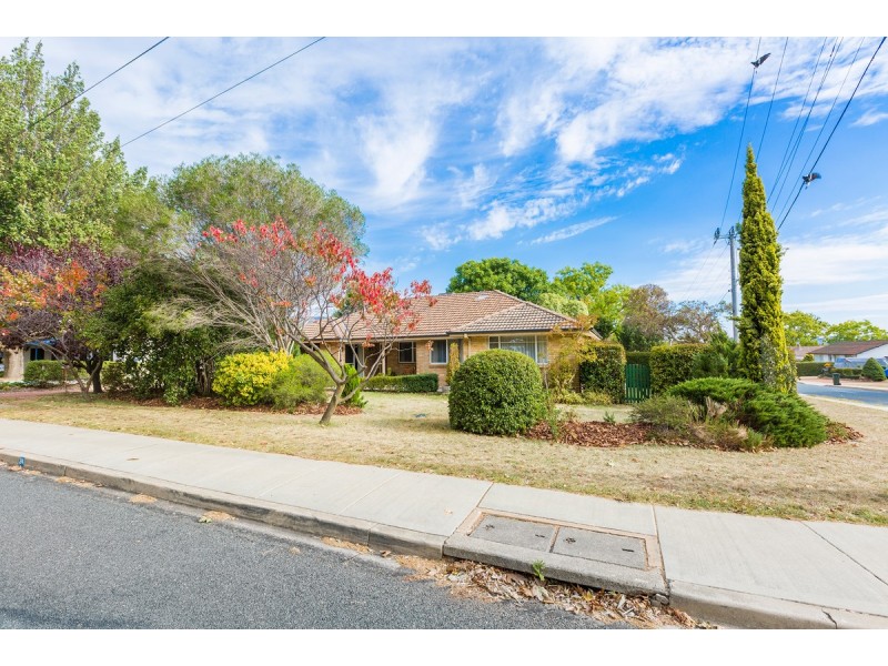 24 Madigan Street, Hackett ACT 2602