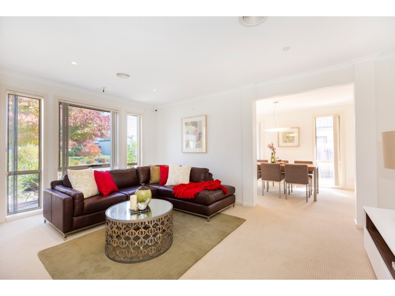 38 Strayleaf Crescent, Gungahlin ACT 2912