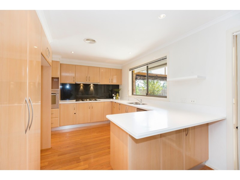 38 Strayleaf Crescent, Gungahlin ACT 2912