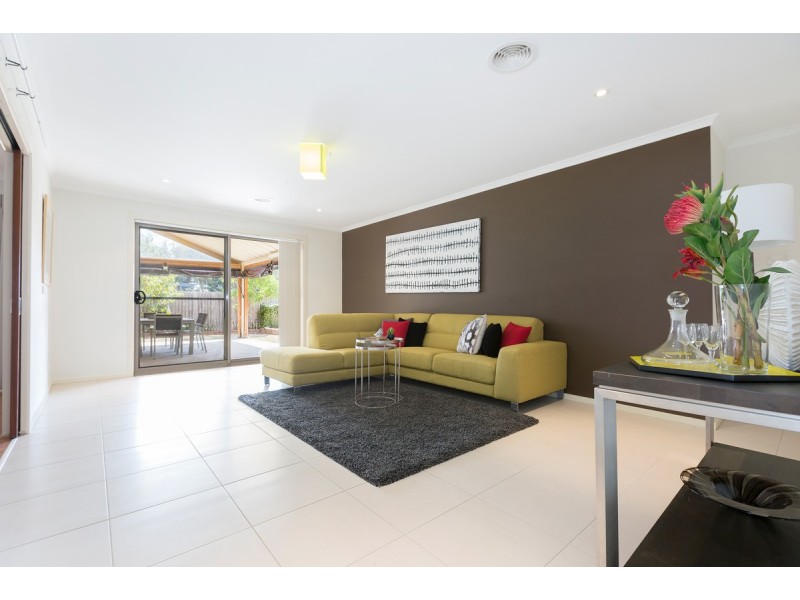 38 Strayleaf Crescent, Gungahlin ACT 2912