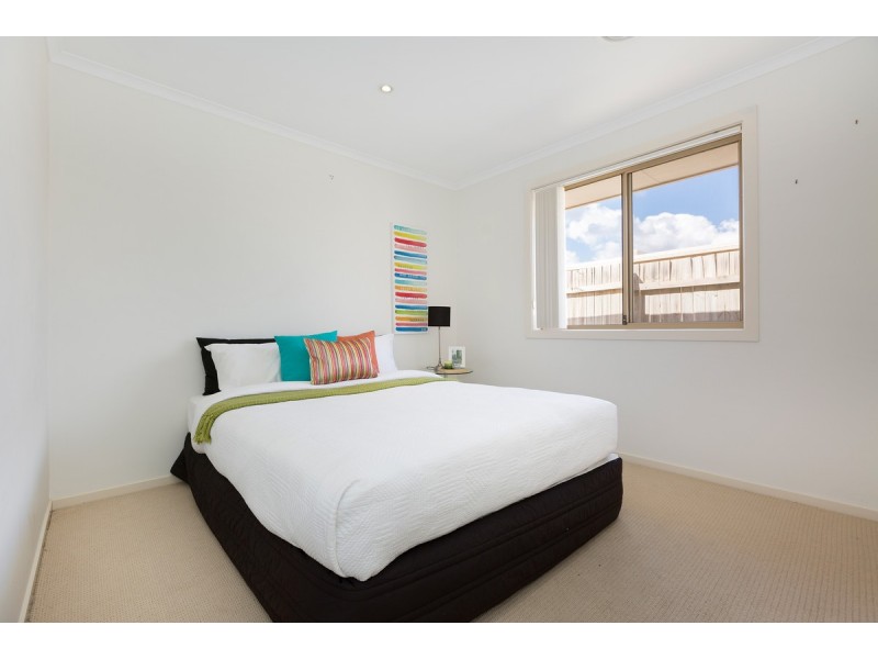 38 Strayleaf Crescent, Gungahlin ACT 2912