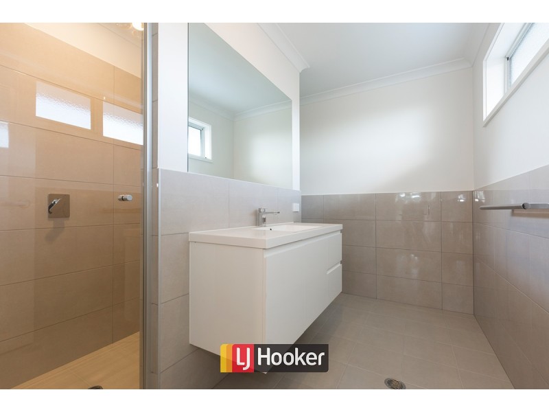 1/5 Clark Close, Spence ACT 2615