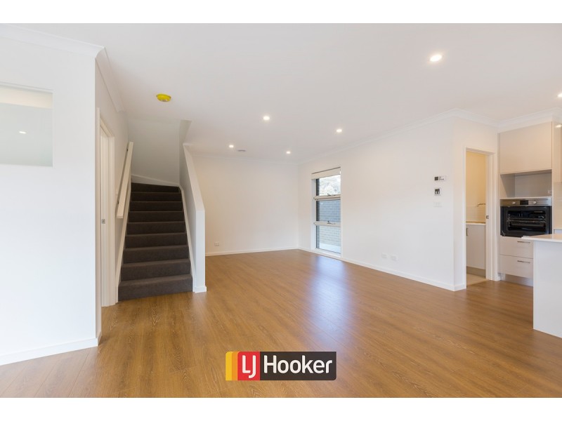 1/5 Clark Close, Spence ACT 2615