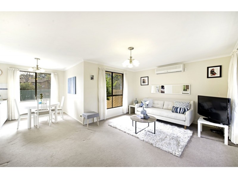 2 Macfarlan Place, Latham ACT 2615
