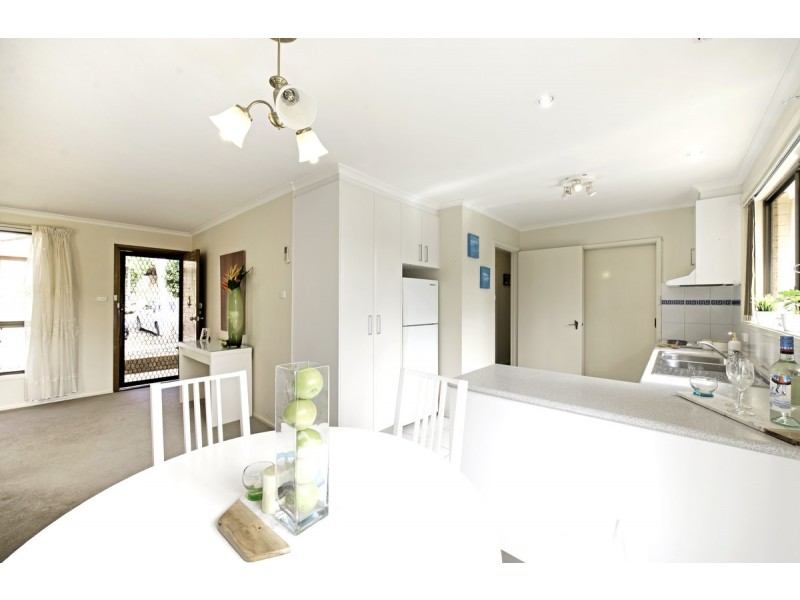 2 Macfarlan Place, Latham ACT 2615