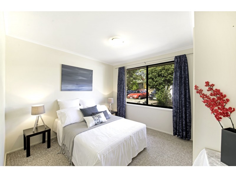 2 Macfarlan Place, Latham ACT 2615