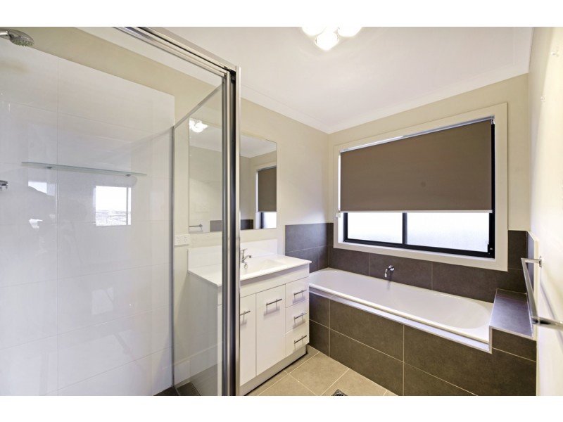 32 Murrjinelle Circuit, Bonner ACT 2914