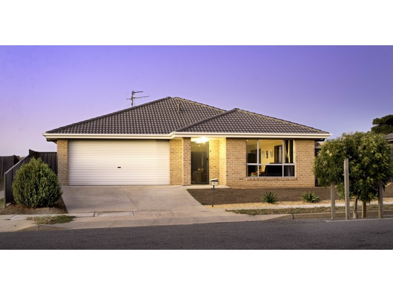 20 Nicholls Drive, Yass NSW 2582