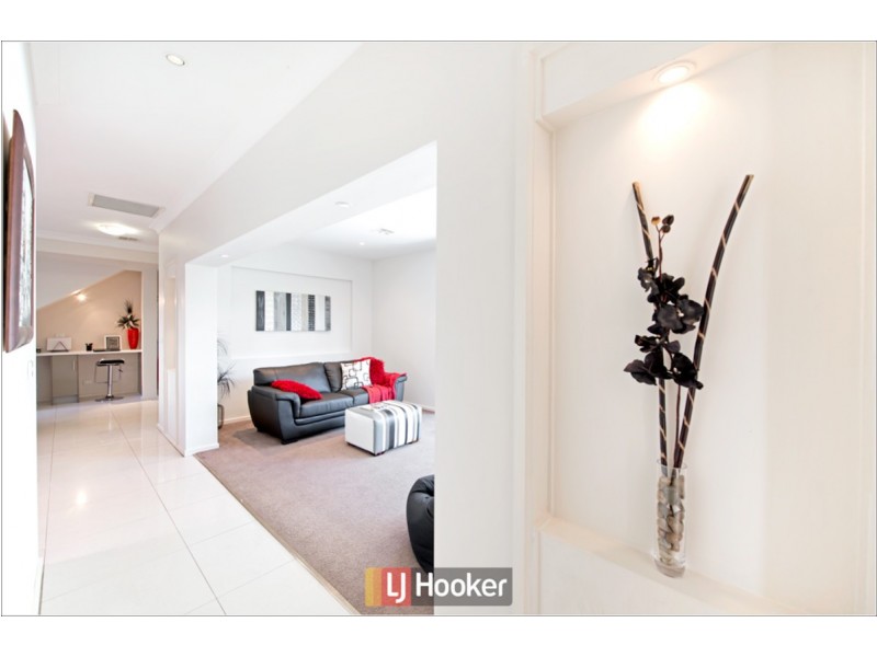 330 Gundaroo Drive, Gungahlin ACT 2912