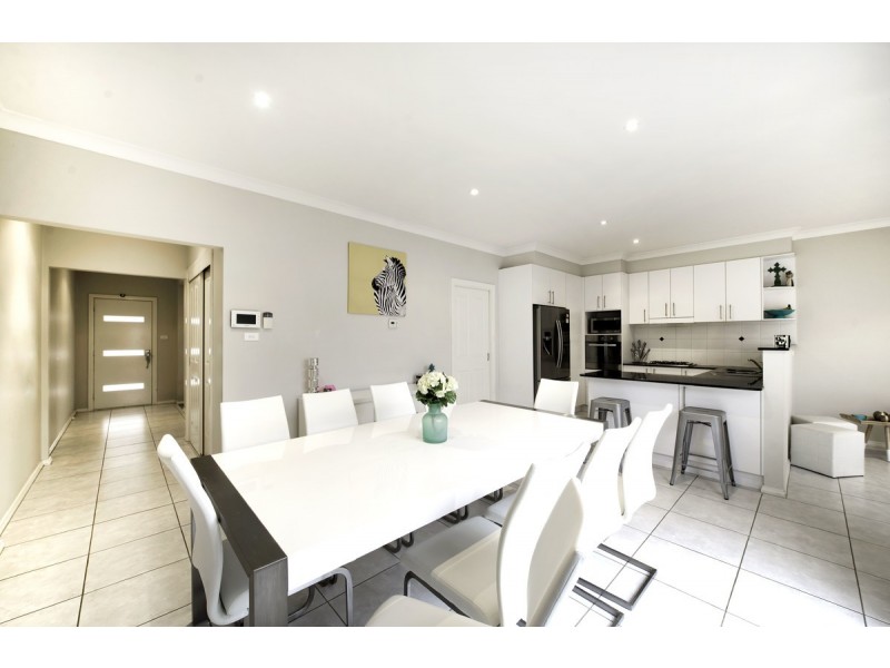 10 Wombeyan Street, Harrison ACT 2914