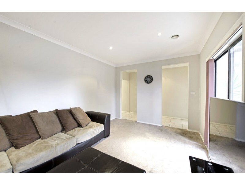 10 Wombeyan Street, Harrison ACT 2914