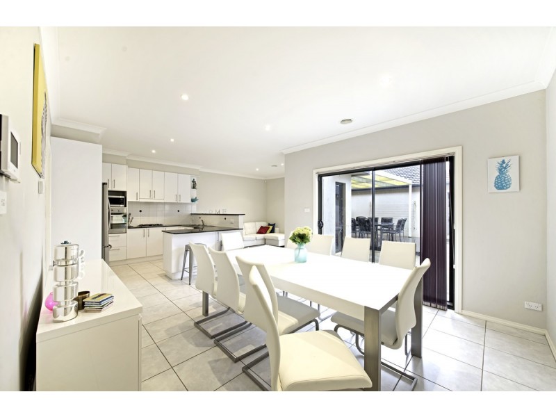 10 Wombeyan Street, Harrison ACT 2914