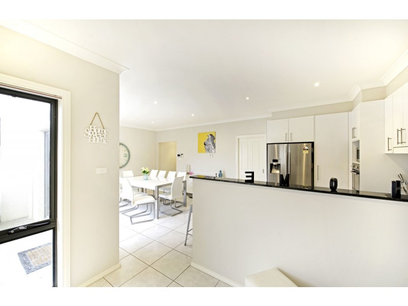10 Wombeyan Street, Harrison ACT 2914