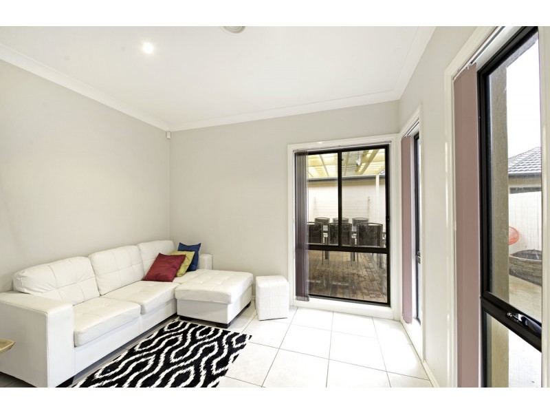10 Wombeyan Street, Harrison ACT 2914