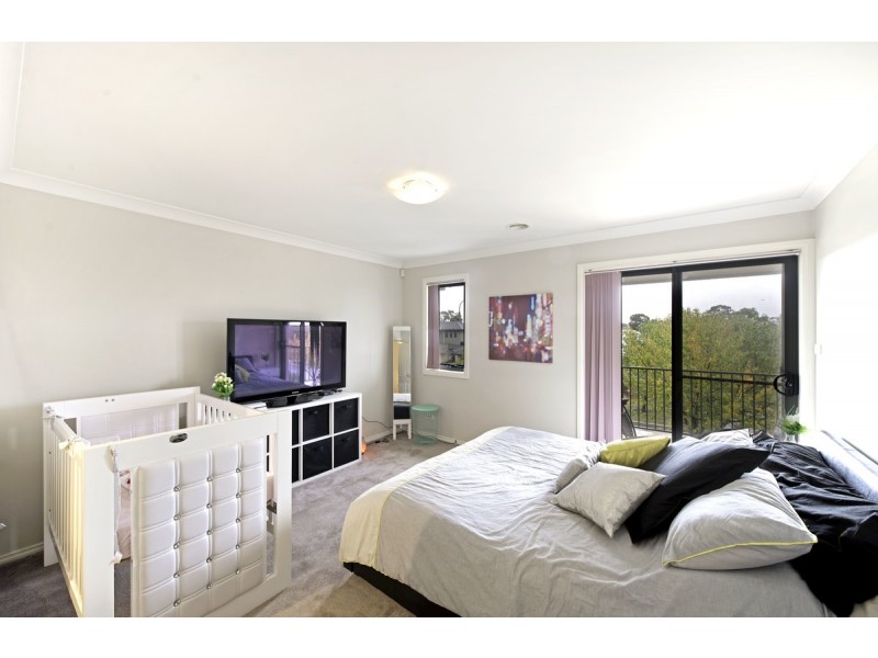 10 Wombeyan Street, Harrison ACT 2914
